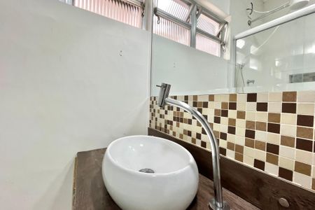 Casa à venda com 120m², 3 quartos e 3 vagas Casa à venda com 120m², 3 quartos e 3 vagasBanheiro