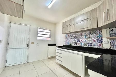 Casa à venda com 120m², 3 quartos e 3 vagas Casa à venda com 120m², 3 quartos e 3 vagasCozinha