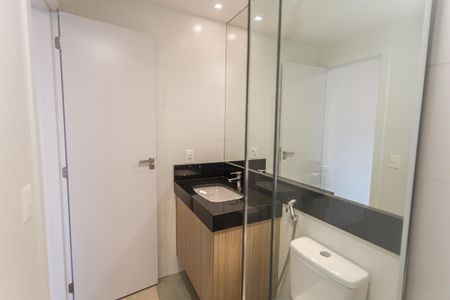Apartamento para alugar com 63m², 2 quartos e 2 vagas Apartamento para alugar com 63m², 2 quartos e 2 vagasBanheiro da Suíte