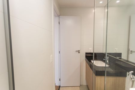 Apartamento para alugar com 63m², 2 quartos e 2 vagas Apartamento para alugar com 63m², 2 quartos e 2 vagasBanheiro da Suíte