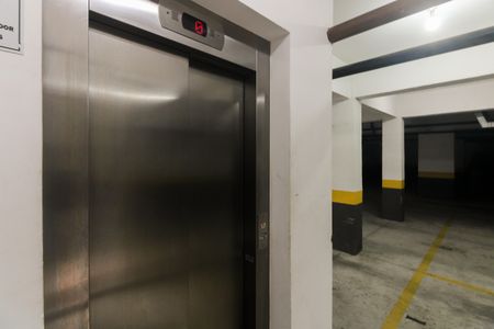 Apartamento à venda com 48m², 2 quartos e 1 vaga Apartamento à venda com 48m², 2 quartos e 1 vagaCondomínio