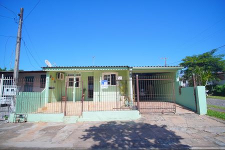 Casa à venda com 100m², 3 quartos e 2 vagasFachada