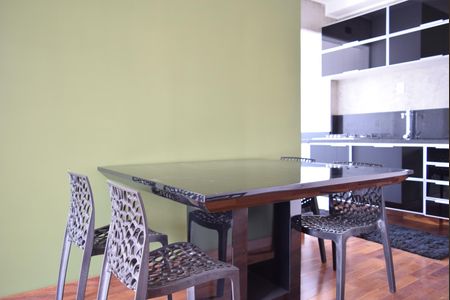 Apartamento à venda com 60m², 2 quartos e 1 vagaSala