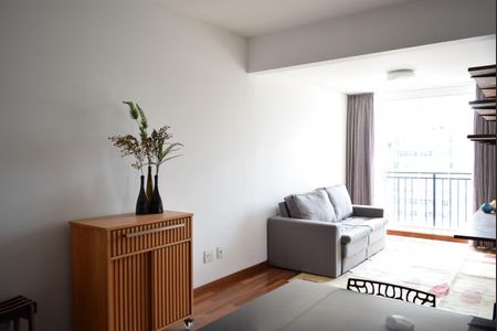 Sala de apartamento à venda com 2 quartos, 60m² em Pinheiros, São Paulo