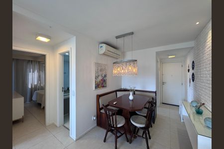 Sala de apartamento à venda com 2 quartos, 68m² em Recreio dos Bandeirantes, Rio de Janeiro