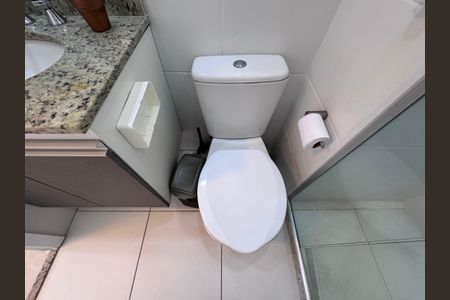 Apartamento à venda com 68m², 2 quartos e 1 vagaBanheiro Social