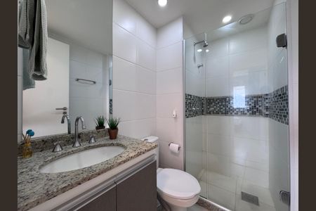 Apartamento à venda com 68m², 2 quartos e 1 vagaBanheiro Social