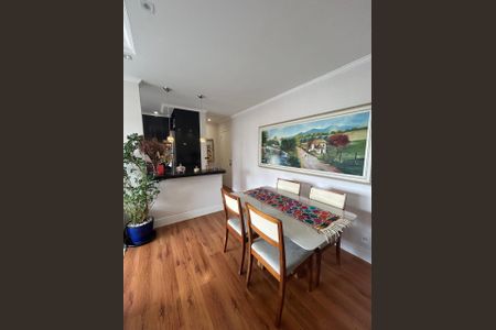 Apartamento à venda com 70m², 2 quartos e 2 vagasSala