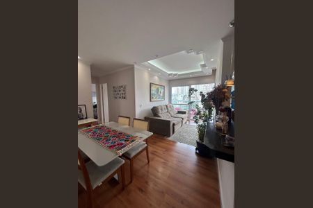 Apartamento à venda com 70m², 2 quartos e 2 vagasSala