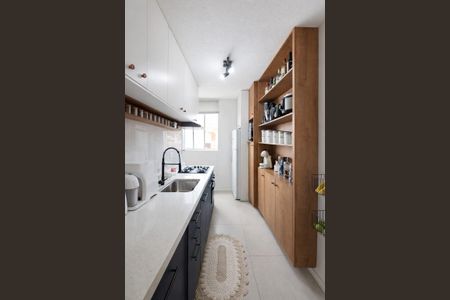 Cozinha de apartamento à venda com 2 quartos, 44m² em Vila Yolanda, Osasco