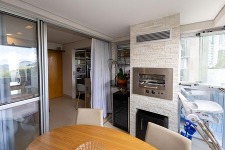 Apartamento à venda com 92m², 3 quartos e 2 vagasVaranda da Sala