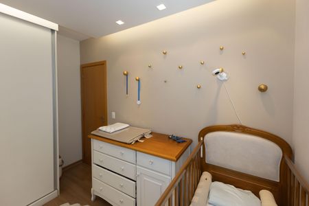 Apartamento à venda com 92m², 3 quartos e 2 vagasQuarto 2