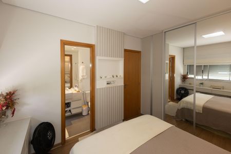 Apartamento à venda com 92m², 3 quartos e 2 vagasSuíte 1