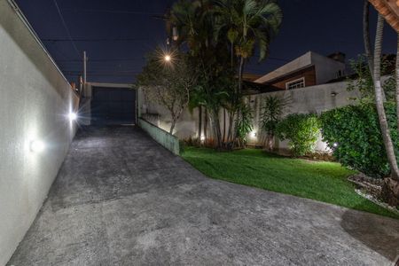 Casa à venda com 210m², 4 quartos e 5 vagasÁrea externa