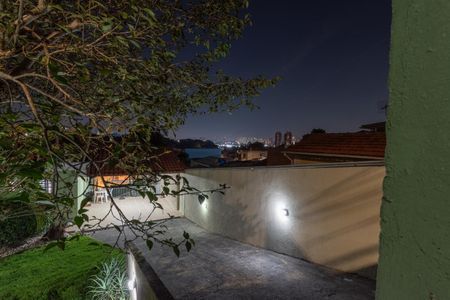 Casa à venda com 210m², 4 quartos e 5 vagasÁrea externa
