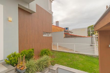 Casa à venda com 106m², 3 quartos e 3 vagas Casa à venda com 106m², 3 quartos e 3 vagasJardim