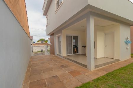 Casa à venda com 106m², 3 quartos e 3 vagas Casa à venda com 106m², 3 quartos e 3 vagasÁrea externa