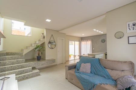 Casa à venda com 106m², 3 quartos e 3 vagas Casa à venda com 106m², 3 quartos e 3 vagasSala