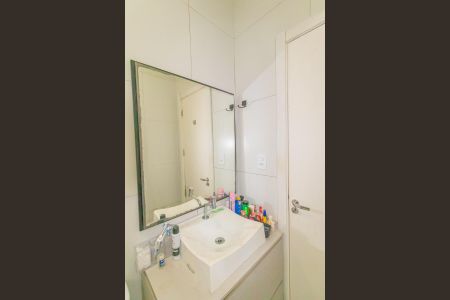 Casa à venda com 106m², 3 quartos e 3 vagas Casa à venda com 106m², 3 quartos e 3 vagasBanheiro da Suíte