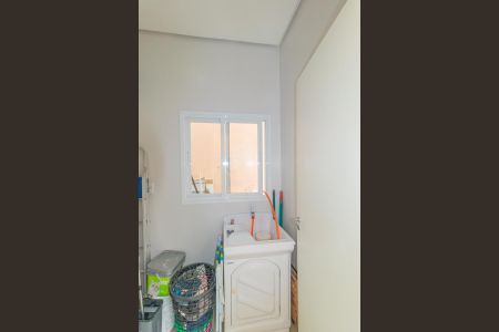 Casa à venda com 106m², 3 quartos e 3 vagas Casa à venda com 106m², 3 quartos e 3 vagasLavanderia