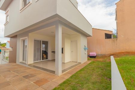 Casa à venda com 106m², 3 quartos e 3 vagas Casa à venda com 106m², 3 quartos e 3 vagasÁrea externa/Fundos