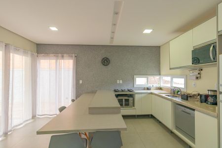 Casa à venda com 106m², 3 quartos e 3 vagas Casa à venda com 106m², 3 quartos e 3 vagasSala/Cozinha