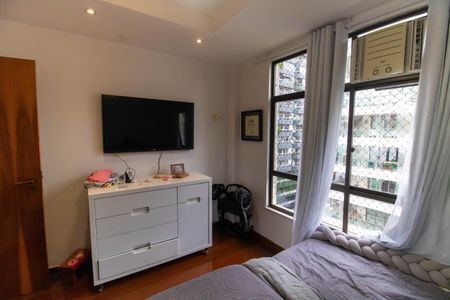 Apartamento à venda com 308m², 4 quartos e 1 vaga Apartamento à venda com 308m², 4 quartos e 1 vagaQuarto 1