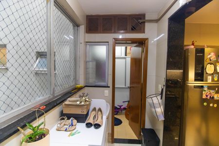 Apartamento à venda com 308m², 4 quartos e 1 vaga Apartamento à venda com 308m², 4 quartos e 1 vagaÁrea de Serviço