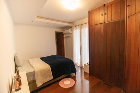 Apartamento à venda com 308m², 4 quartos e 1 vaga Apartamento à venda com 308m², 4 quartos e 1 vagaSuíte