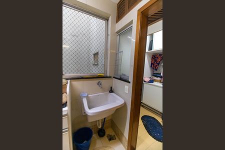 Apartamento à venda com 308m², 4 quartos e 1 vaga Apartamento à venda com 308m², 4 quartos e 1 vagaÁrea de Serviço