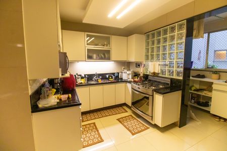 Apartamento à venda com 308m², 4 quartos e 1 vaga Apartamento à venda com 308m², 4 quartos e 1 vagaCozinha