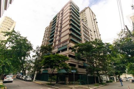 Apartamento à venda com 308m², 4 quartos e 1 vaga Apartamento à venda com 308m², 4 quartos e 1 vagaFachada