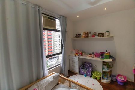 Apartamento à venda com 308m², 4 quartos e 1 vaga Apartamento à venda com 308m², 4 quartos e 1 vagaQuarto 2