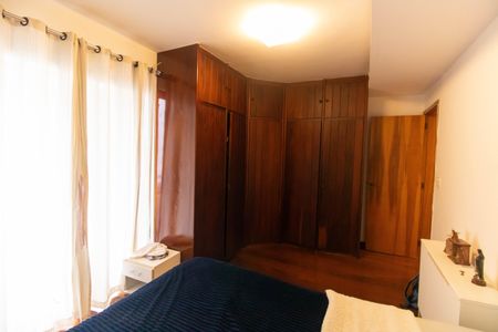 Apartamento à venda com 308m², 4 quartos e 1 vaga Apartamento à venda com 308m², 4 quartos e 1 vagaSuíte