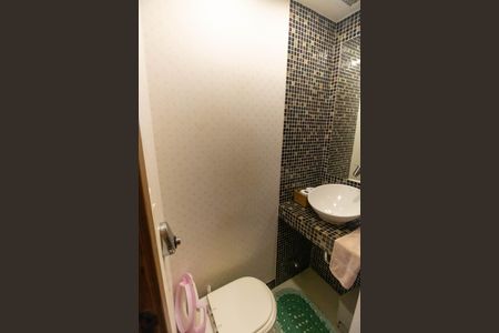 Apartamento à venda com 308m², 4 quartos e 1 vaga Apartamento à venda com 308m², 4 quartos e 1 vagaLavabo