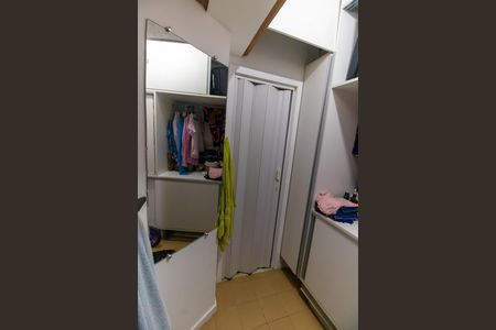 Apartamento à venda com 308m², 4 quartos e 1 vaga Apartamento à venda com 308m², 4 quartos e 1 vagaQuarto de Serviço