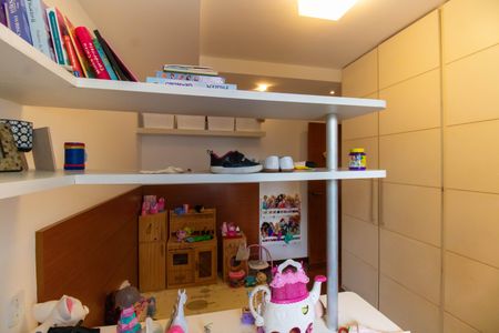 Apartamento à venda com 308m², 4 quartos e 1 vaga Apartamento à venda com 308m², 4 quartos e 1 vagaQuarto 3