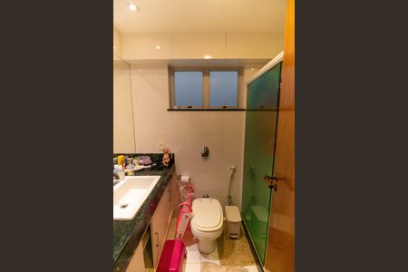 Apartamento à venda com 308m², 4 quartos e 1 vaga Apartamento à venda com 308m², 4 quartos e 1 vagaBanheiro Social