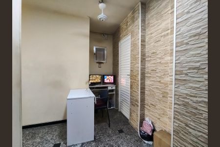 Studio à venda com 50m², 1 quarto e sem vaga Studio à venda com 50m², 1 quarto e sem vagaFachada e portaria