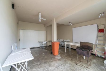 Apartamento à venda com 55m², 2 quartos e 1 vaga Apartamento à venda com 55m², 2 quartos e 1 vagaÁrea comum - Salão de festas