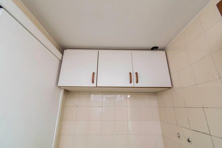 Apartamento à venda com 55m², 2 quartos e 1 vaga Apartamento à venda com 55m², 2 quartos e 1 vagaBanheiro