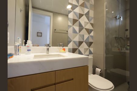 Apartamento à venda com 129m², 3 quartos e 2 vagasBanheiro da Suíte 1