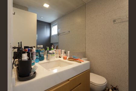 Apartamento à venda com 129m², 3 quartos e 2 vagasBanheiro da Suíte 3