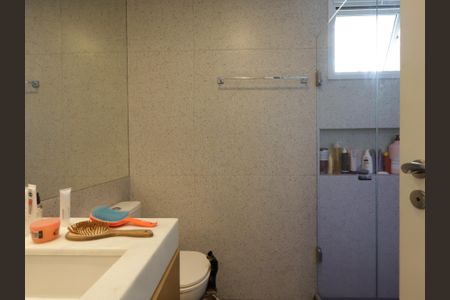 Apartamento à venda com 129m², 3 quartos e 2 vagasBanheiro da Suíte 3