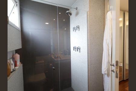 Apartamento à venda com 129m², 3 quartos e 2 vagasBanheiro da Suíte 3