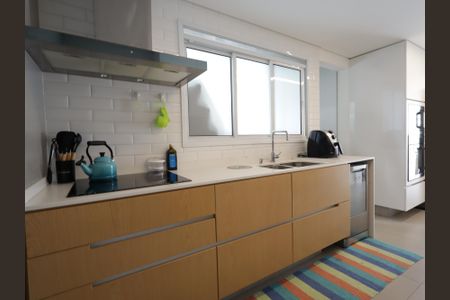 Apartamento à venda com 129m², 3 quartos e 2 vagasCozinha