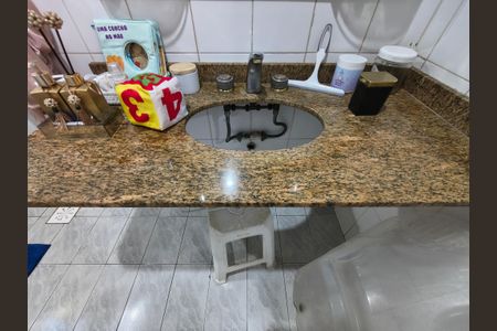 Casa à venda com 266m², 6 quartos e 6 vagasBanheiro