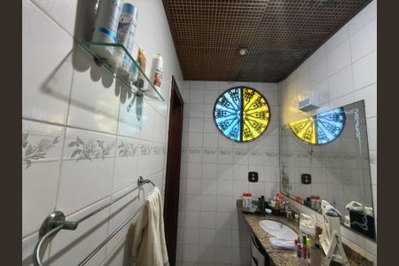 Casa à venda com 266m², 6 quartos e 6 vagasBanheiro Suite 6