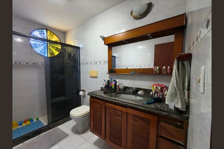 Casa à venda com 266m², 6 quartos e 6 vagasBanheiro Social