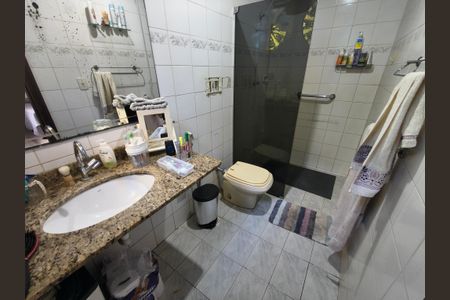Casa à venda com 266m², 6 quartos e 6 vagasBanheiro Suite 6